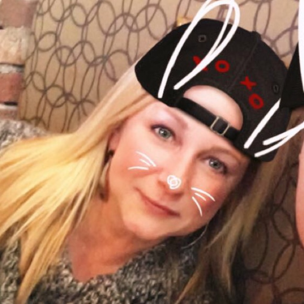 Meet your Posher, Lisa